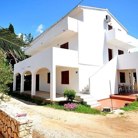 Apartments Renato Новаля Екстер'єр фото